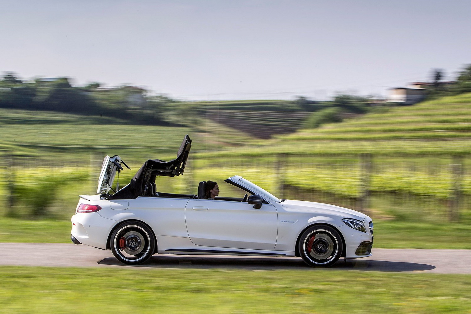 最拉风的性能派 奔驰c63 amg敞篷版赏析