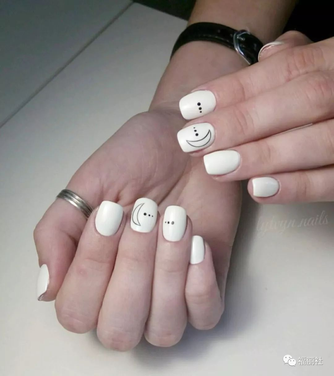 白色指甲油,给你一个爱上夏天的理由!