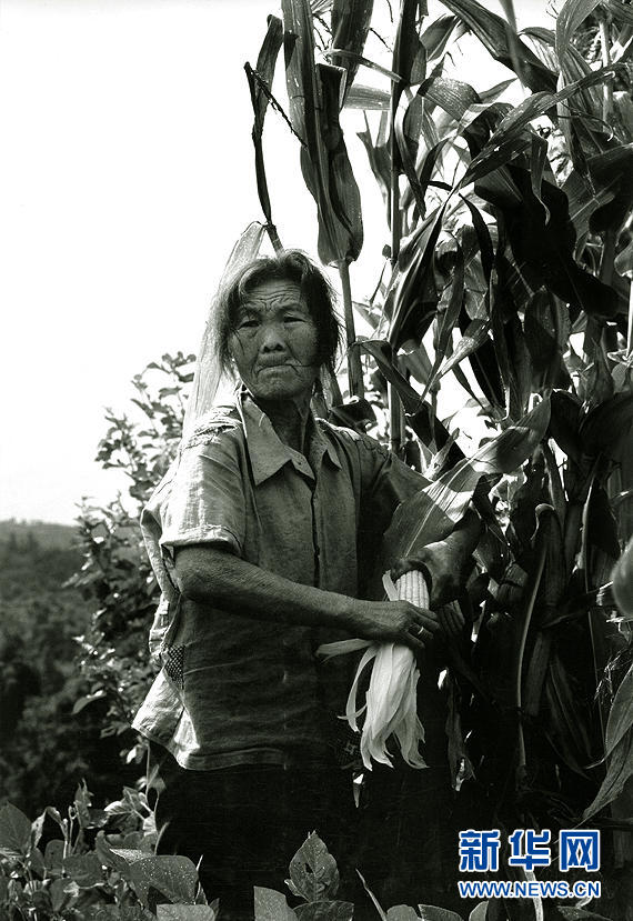 关注贫困摄影大赛作品选——当代中国农民生存状态_国内视点_中国广播