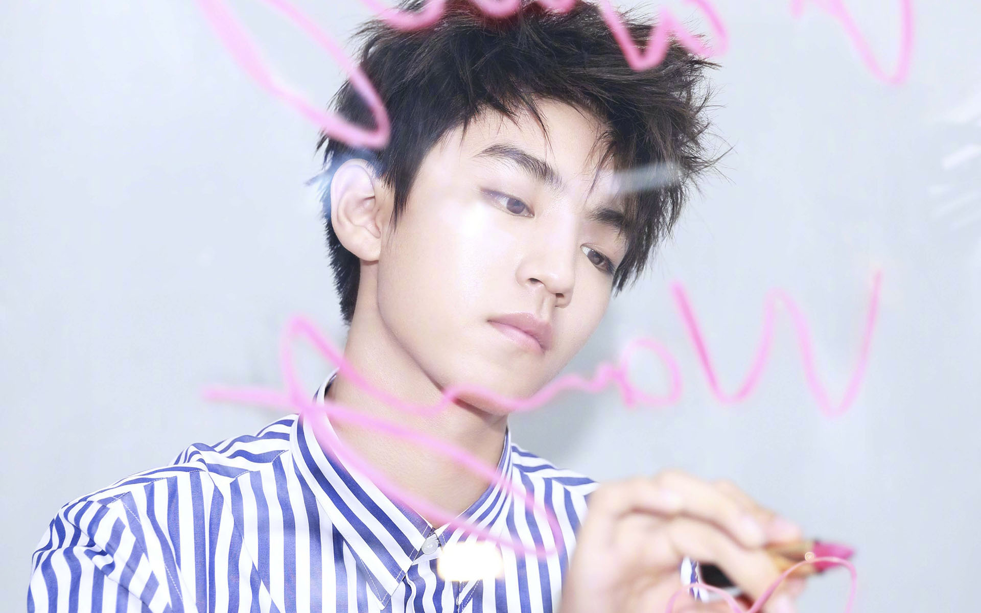 tfboys王俊凯大片写真高清桌面壁纸