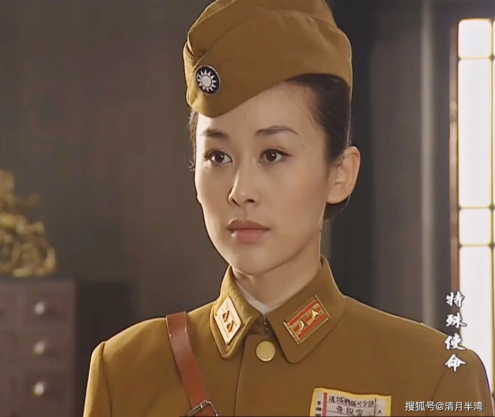 没本事别演谍战!女特务我只服这8位,个个又狠又辣,气场两米八