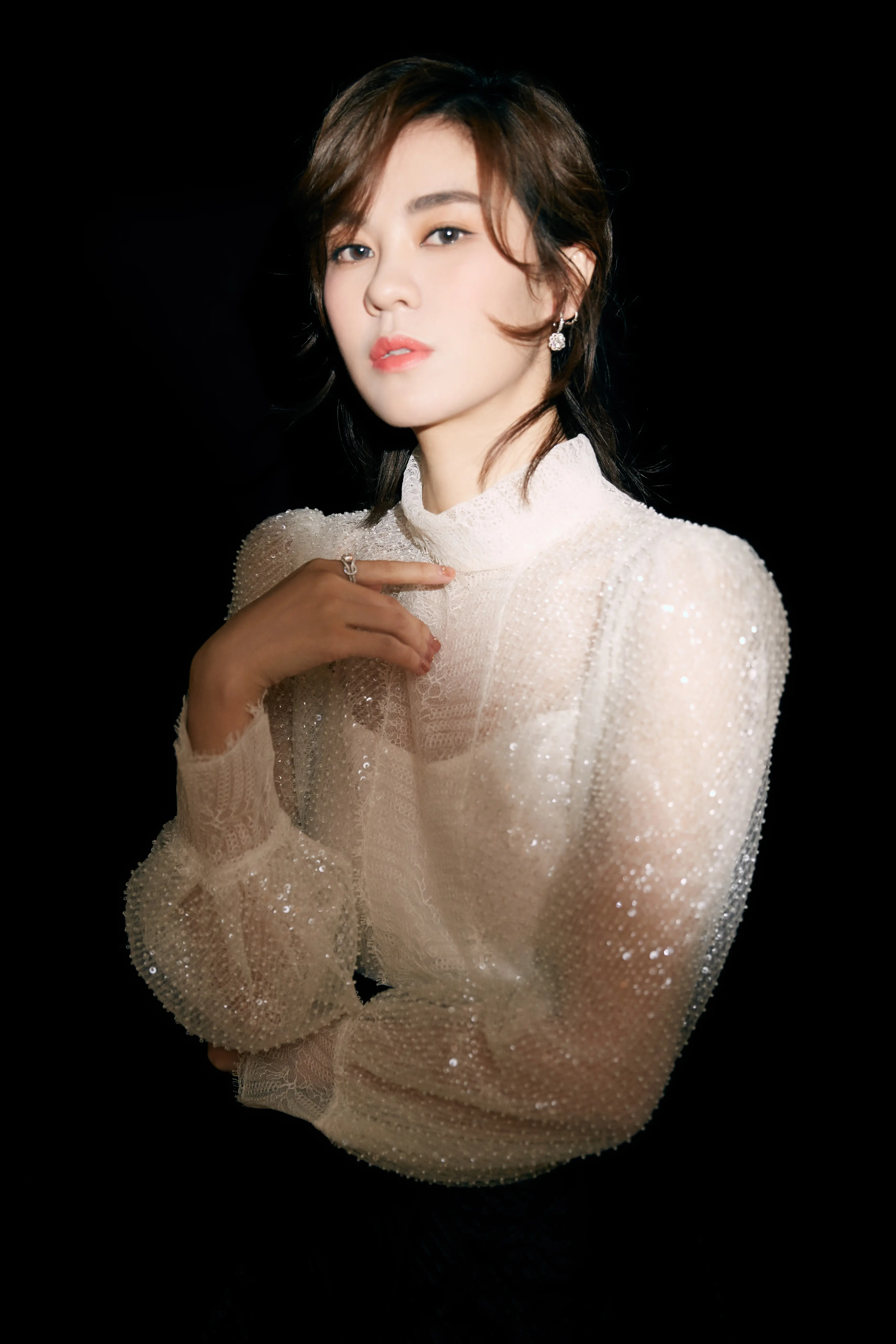 内地实力女歌手【郁可唯】的经纪人_歌曲_人们_情感