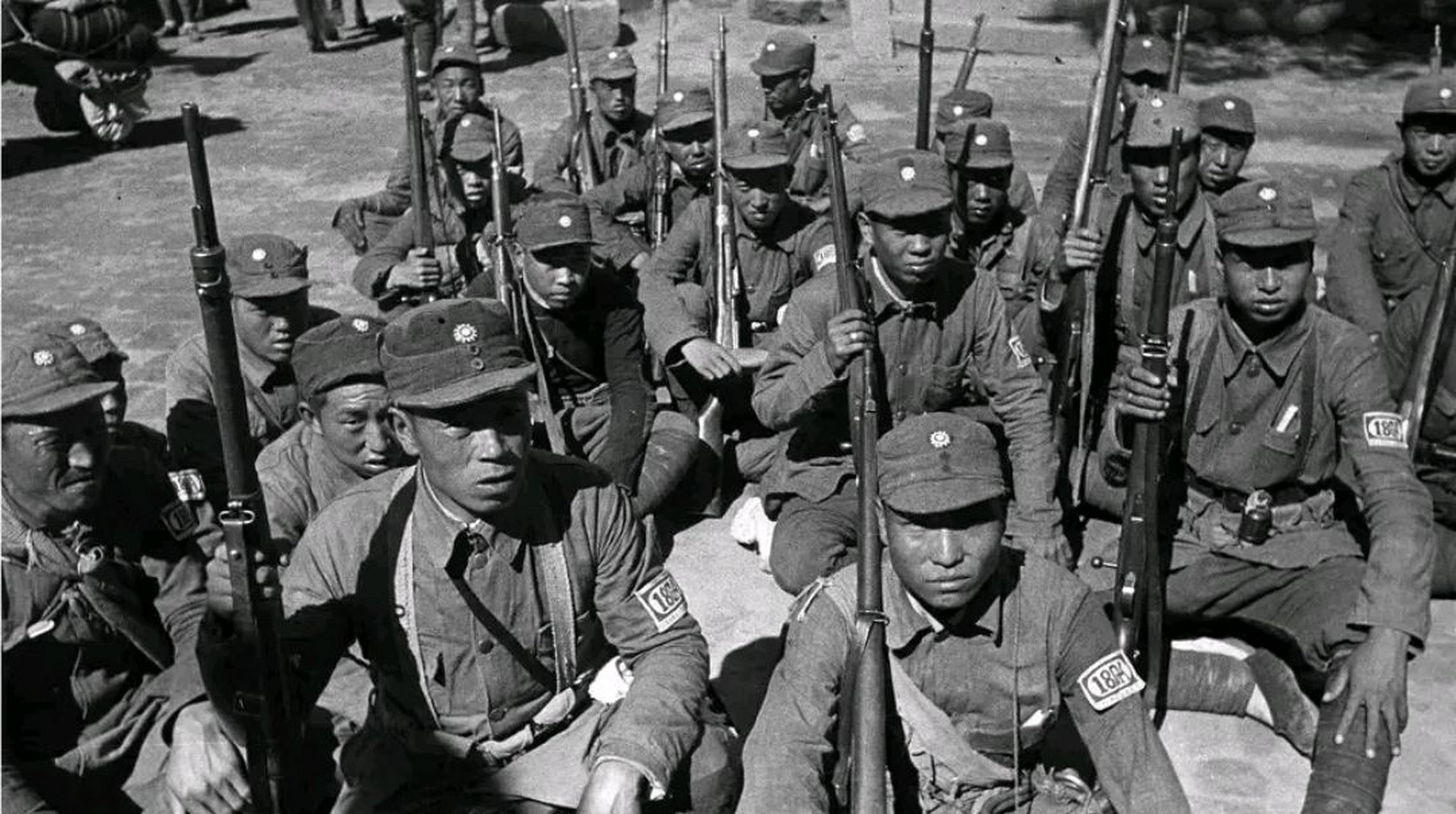 八路军的"超级"警卫连:装备12挺轻机枪,附加4具掷弹筒