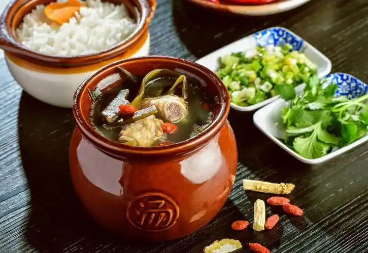 瓦罐煨菜加盟认准沈阳恒胜餐饮