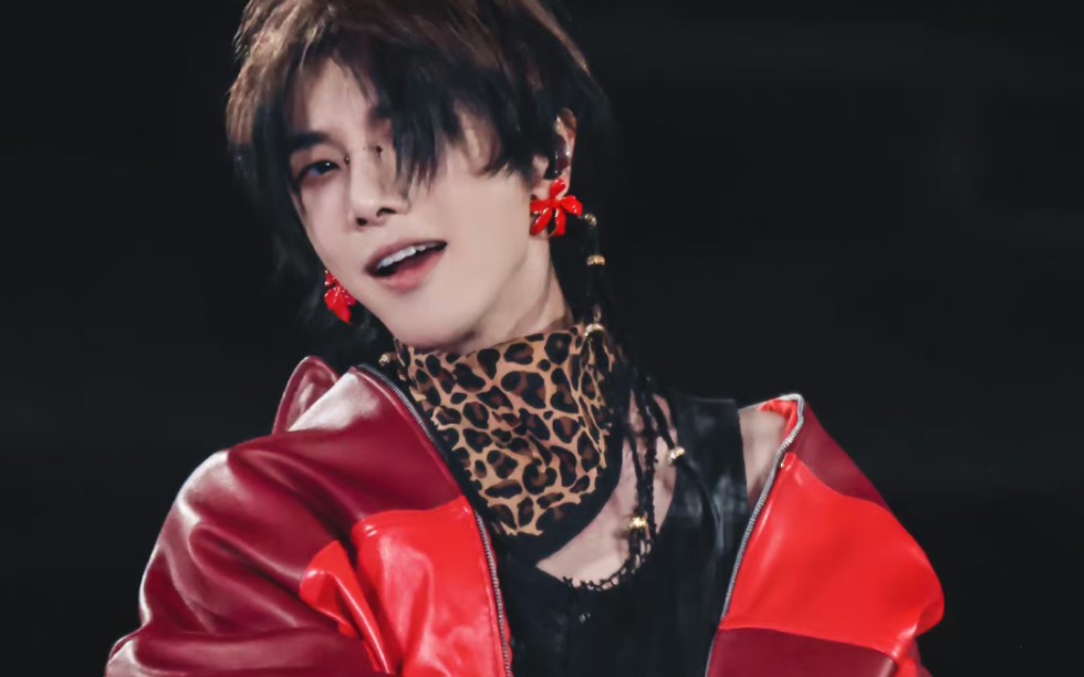 华晨宇唱歌现场,双截棍改编