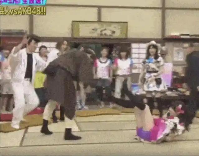 实际上父亲猜女儿是日本综艺《fns27小时tv》中的一个环节,在这个节目