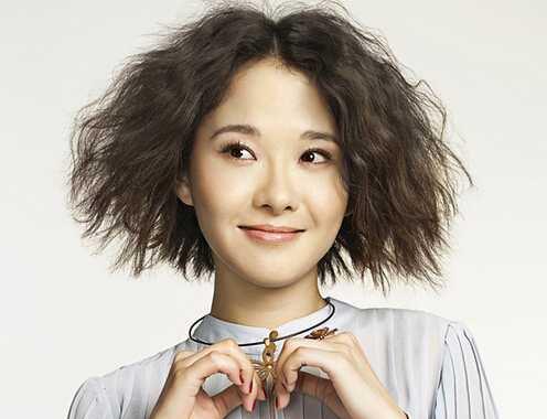 蓬松随性的锡纸烫发型图片女-好发型