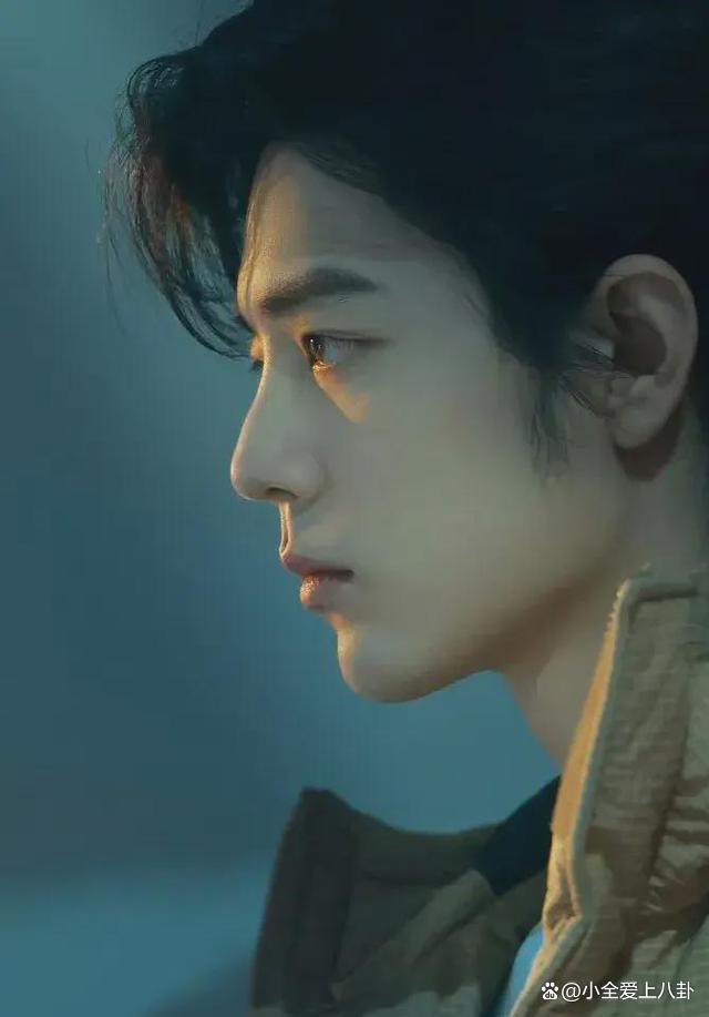 原来肖战也会为偶像反黑,还会叮嘱注意身体,反黑时温暖友善克制