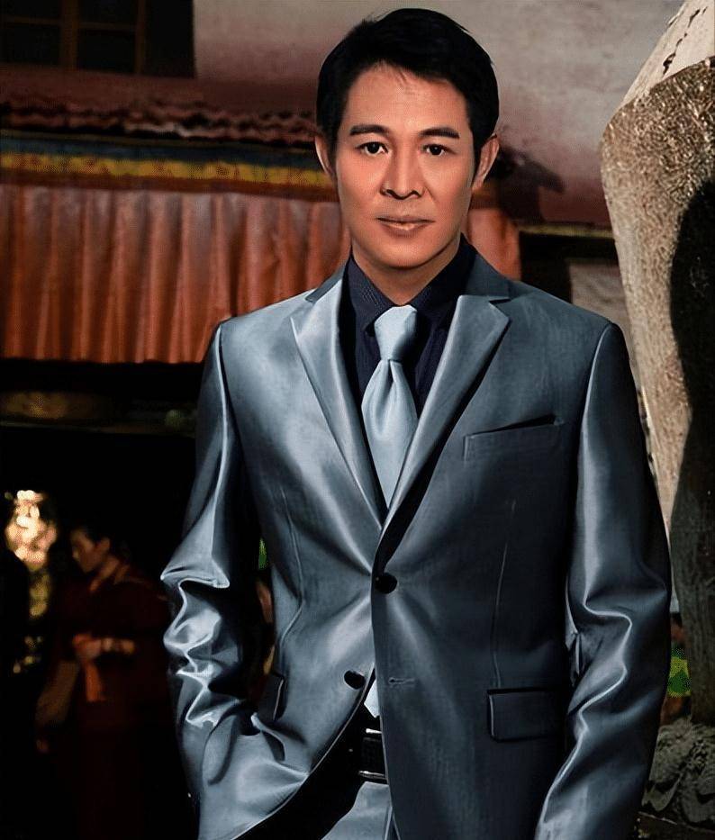 李连杰表示,他已经能够坦然面对死亡,并已嘱咐妻子利智在去世后一切从