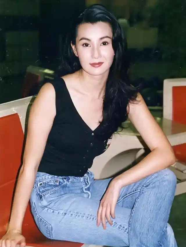 与谢霆锋分手后,跟多位男星传绯闻,31岁嫁富3代成百亿阔太太