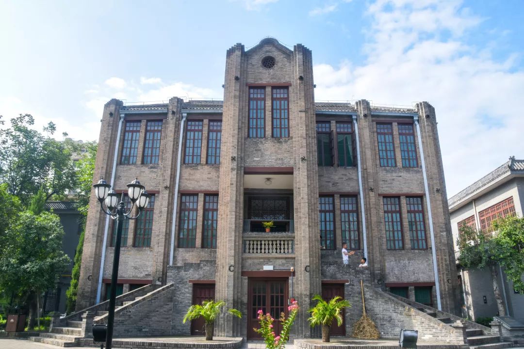 张学良将军公馆02西安事变指1936年12月12日由张学良和杨虎城发动的