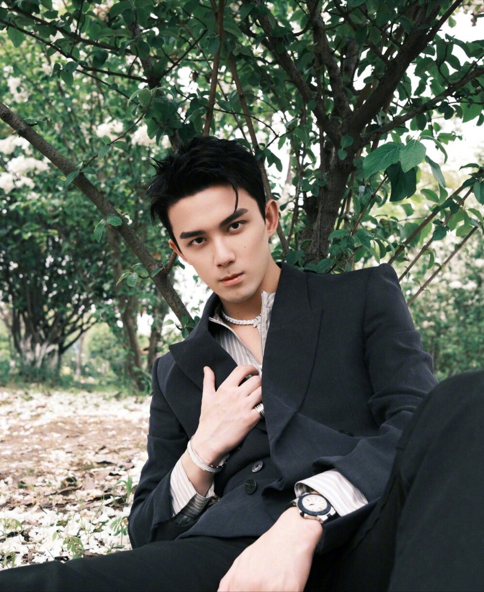 这3位男明星的长相,是"帅气的小狼",又帅又野