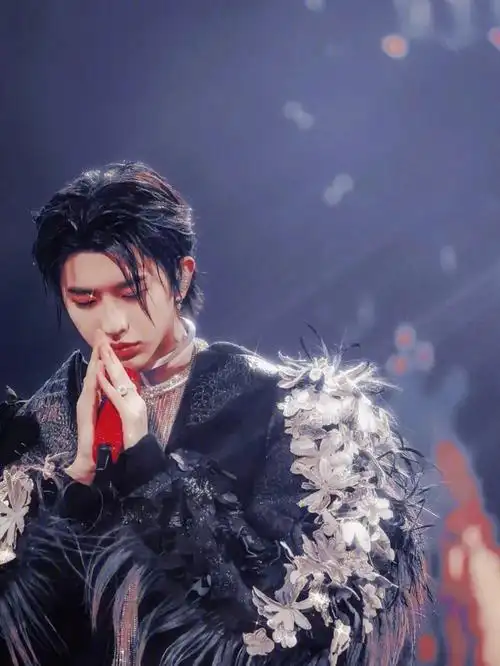 快来康康蔡徐坤这些神仙图片吧