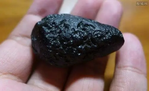 2017黑钻石多少钱一克拉 黑钻石价格及图片一览