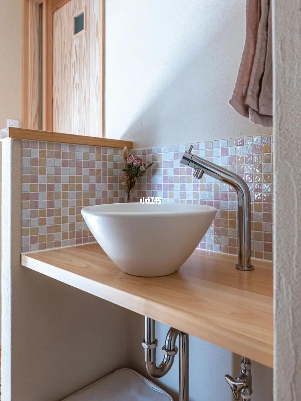 7415在转角处设计一个简易的洗手台,洗手盆的设计,91避免水渍