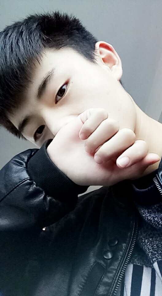 【帅男秀场】刘俊龙 15岁 射手座 学生