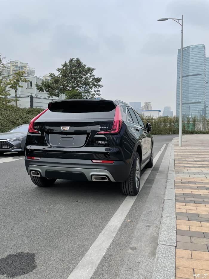 凯迪拉克xt4作为一款豪华suv这款车的价格真的很棒颜