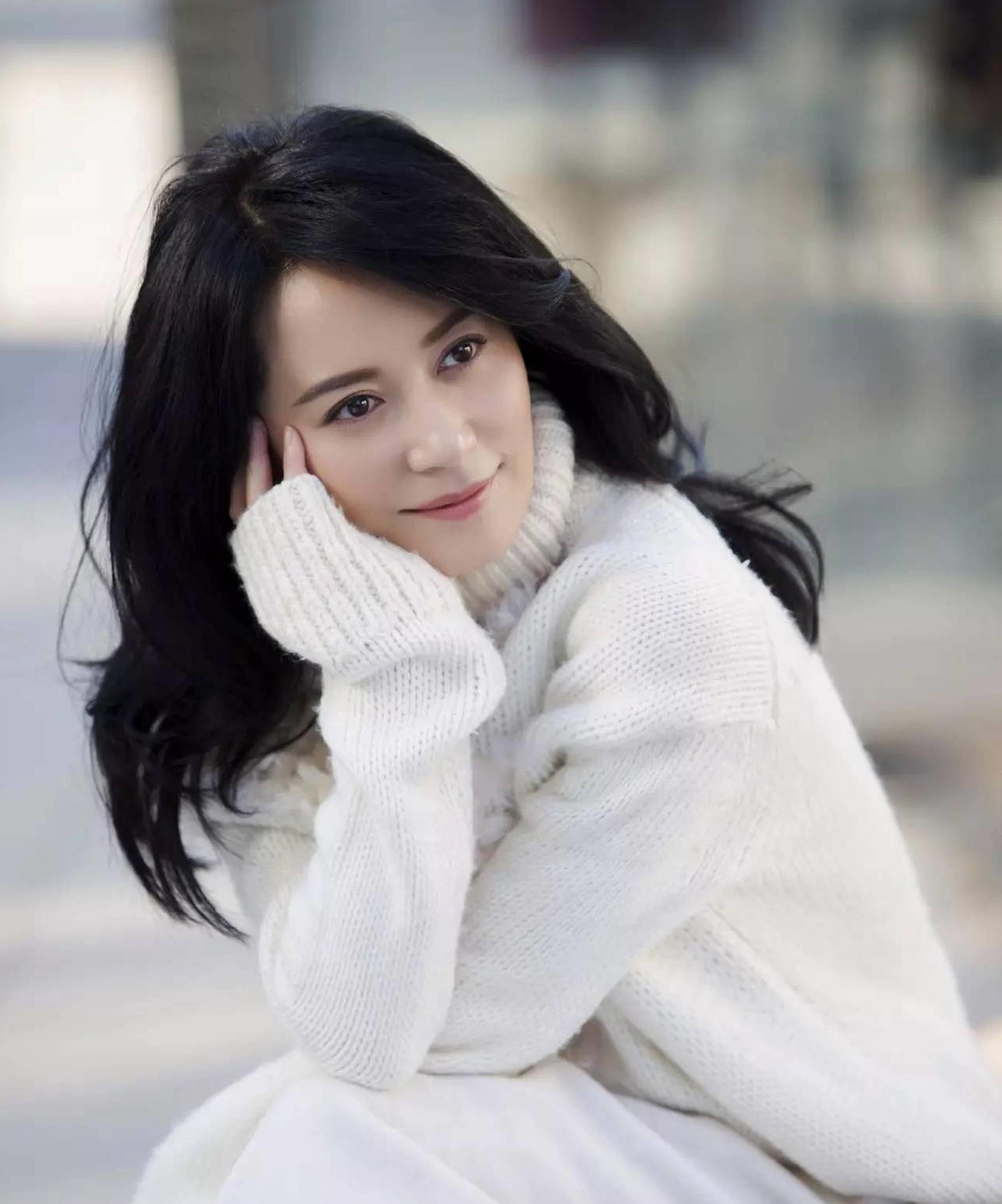 越老越有韵味的9位女星,腰是腰,腿是腿,个个都是极品美女_闫妮_许晴