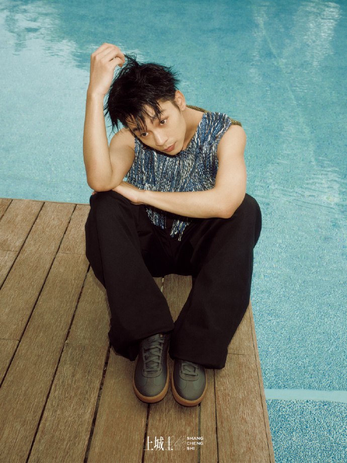 张宥浩帆船度假大片##上城士24小时