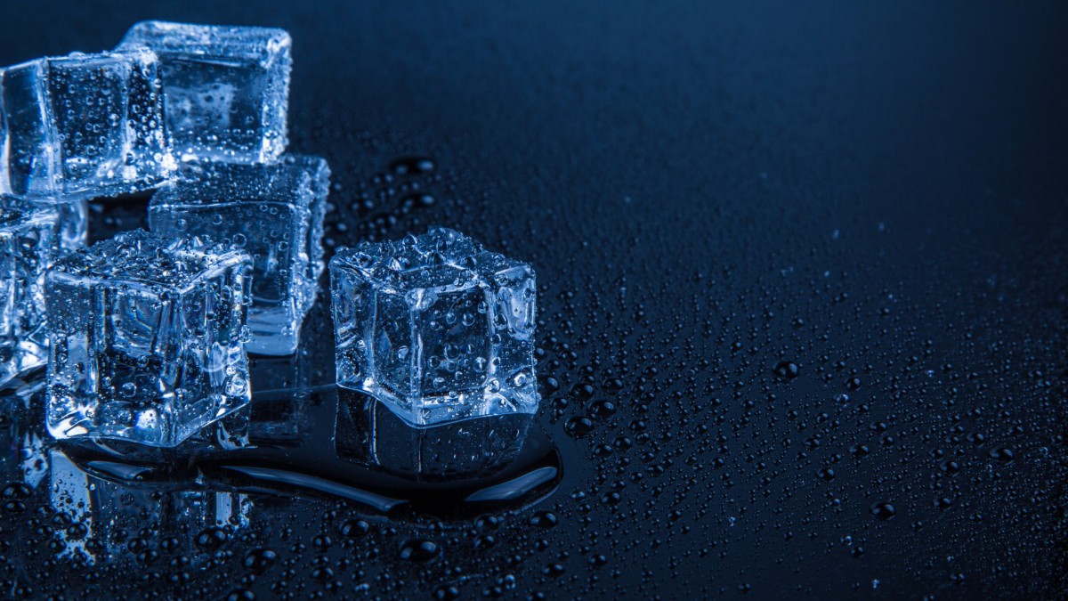 蓝色冰块图片壁纸(3/14)