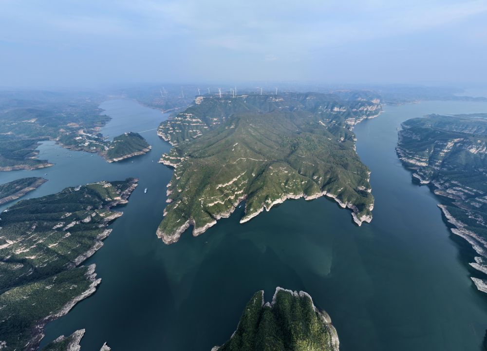 河南小浪底黄河三峡秋景如画