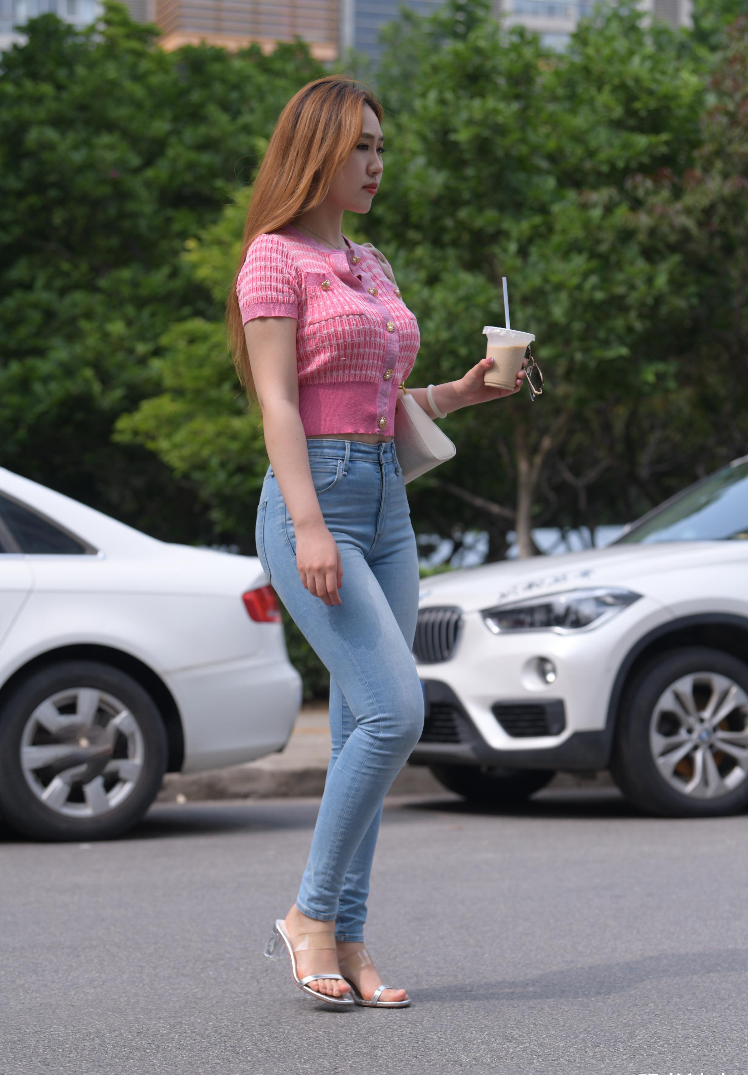 在有些男人的眼中,时尚魅力一点都不输给模特_身材_姐姐_时候