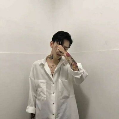 精选优质男生高清头像图片帅气男生真人气质微信图片大全