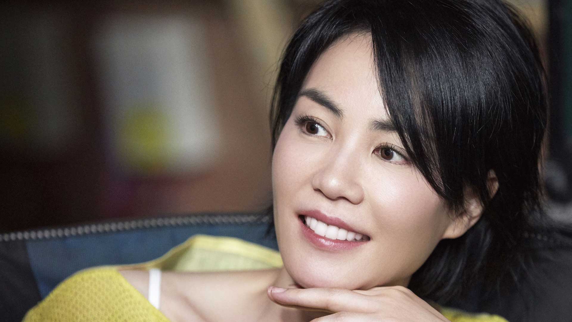 王菲为电影《我和我的祖国》献唱,嗓音依旧迷人唱出别样风情