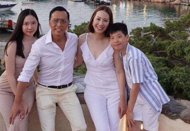 甄子丹女儿未来:自由追梦 甄子丹在一次访谈中谈及了自己与女儿甄济如