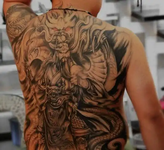 大满背霸气的关公纹身图案(2/8)