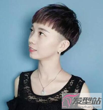 女生剃鬓角短发好看吗洒脱干练比男生还帅气