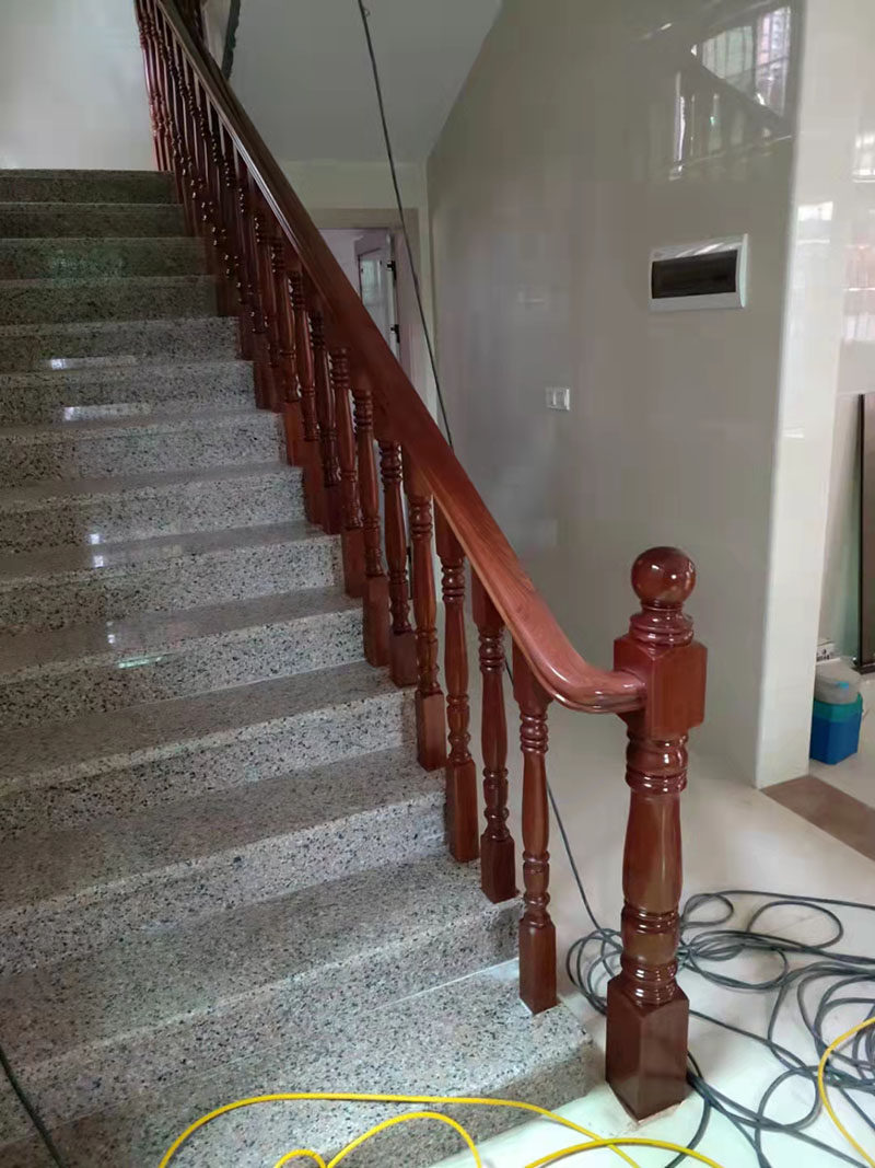 别墅实木扶手自建建房楼梯护栏橡木木沙比利楼梯扶手