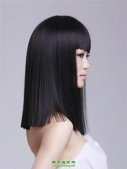 今年流行短发女发型图片