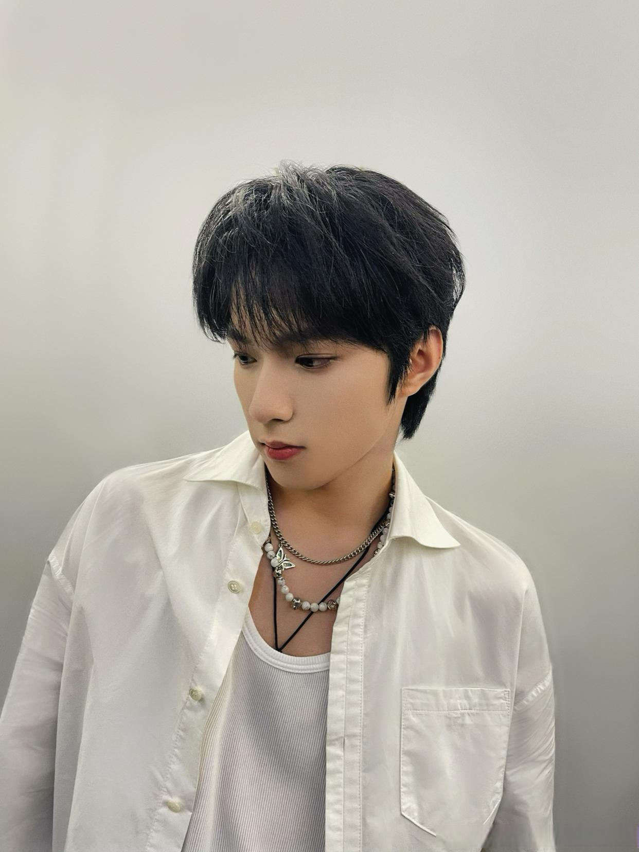 刘耀文  又长大一岁了呢,不知不觉中你,已经从一米六的小丸子长到了一