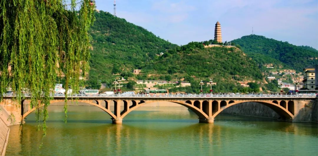 这个国庆假期,无理由不出门看风景,因为已带好感恩祖国庇护的心