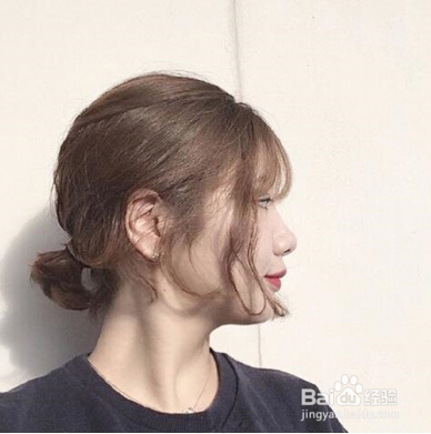 短发适合扎什么发型