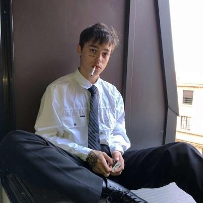 欧美头像男抽烟大叔 欧美头像图片大全 -【爱个性】