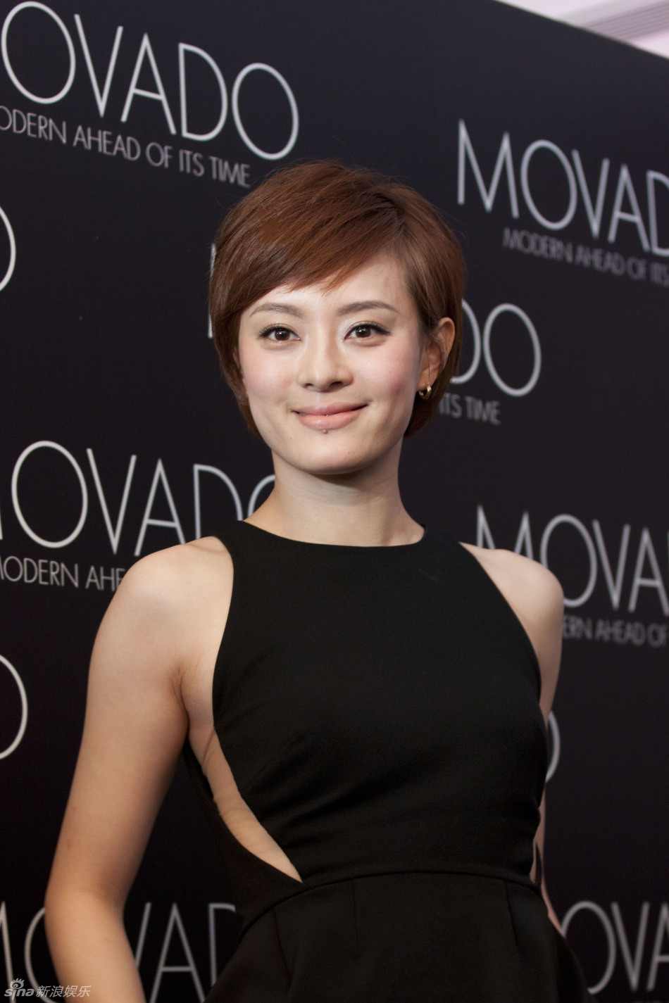 孙俪黑裙古典亮相 谈新戏还演时代剧