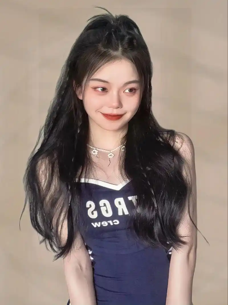 甜酷girl半扎高马尾.你们要的发型教程来啦,谁扎谁好看90 - 抖音