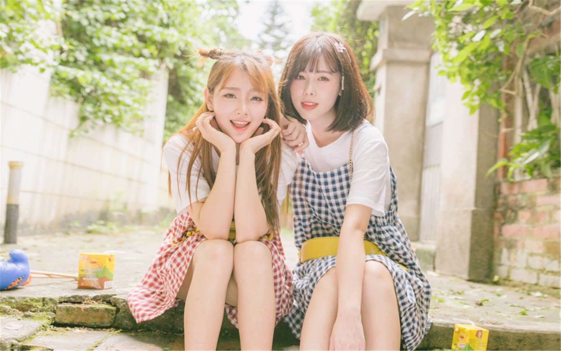 好闺蜜清新户外写真高清电脑桌面壁纸下载