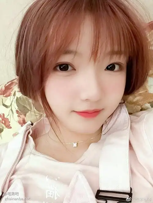 今日妹子图 20200412 虎牙萌妹子主播 @是深海鱼吗