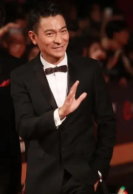 一代天王刘德华8,90年代初期的歌星可谓是人才辈出:宋祖英,刘德华,张