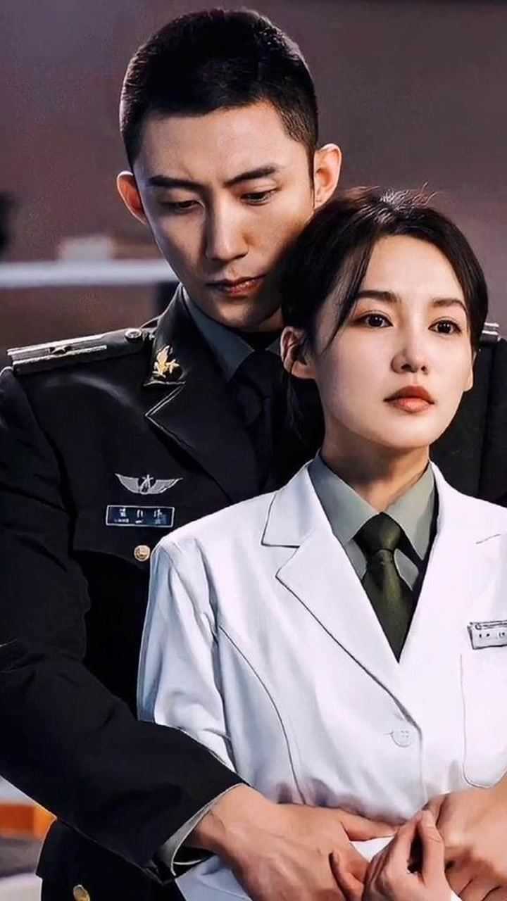 亲爱的戎装黄景瑜李沁新剧照太有feel了