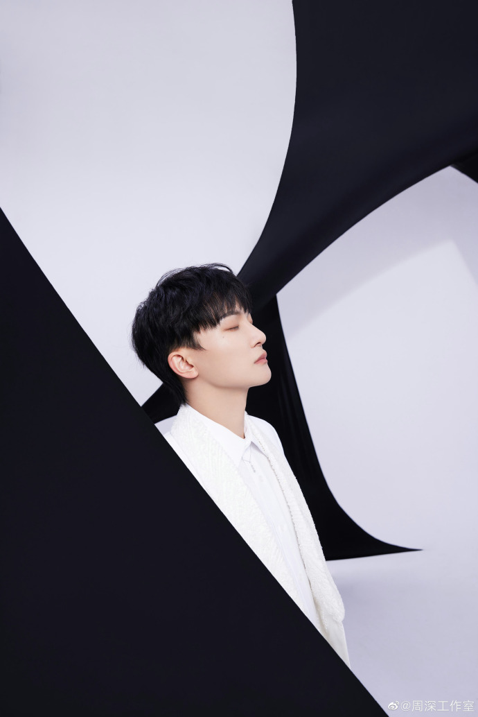 周深超话[音乐]#周深出席华表奖#[2023.05.