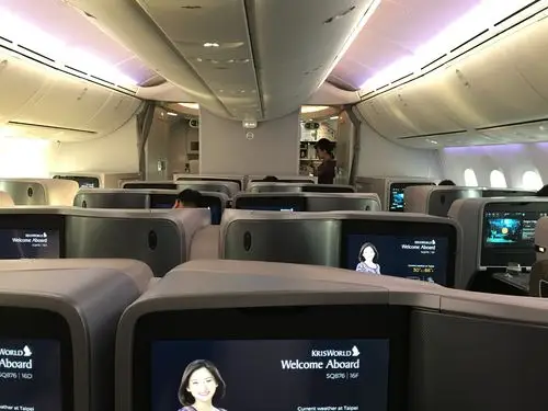 新航787-10新区域商务舱sq876新加坡飞台北