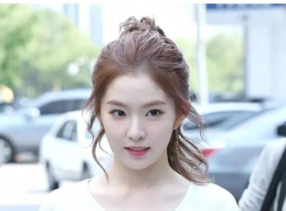 女生层次高马尾发型图片