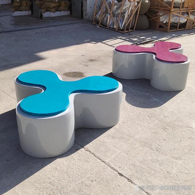 造型各异的玻璃钢坐凳