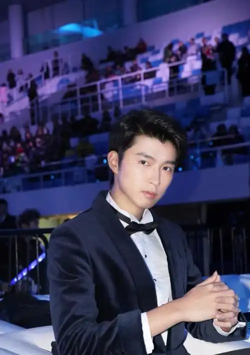 歌手徐浩个人资料身高