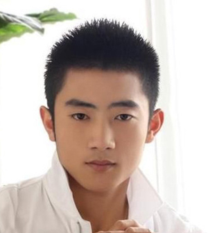 毛寸头男生短发发型图片清爽利落帅