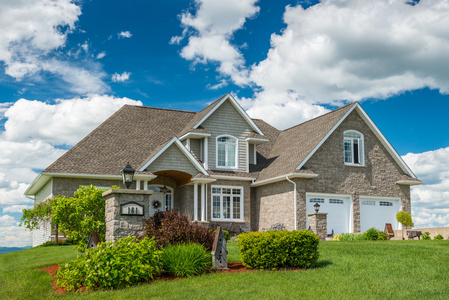 小山的房子图片